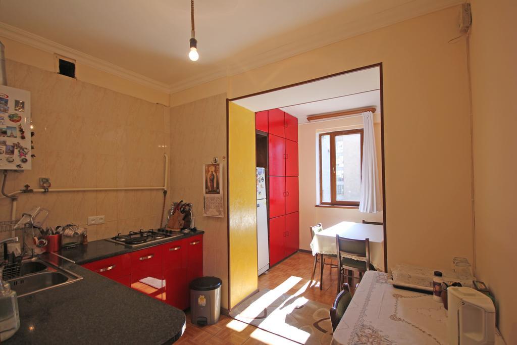 Center Hostel And Tours Erivan Dış mekan fotoğraf