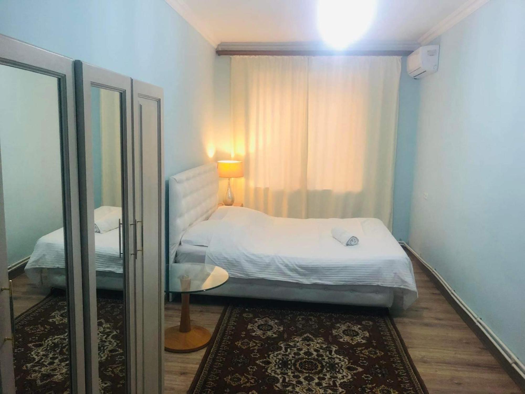 Center Hostel And Tours Erivan Dış mekan fotoğraf