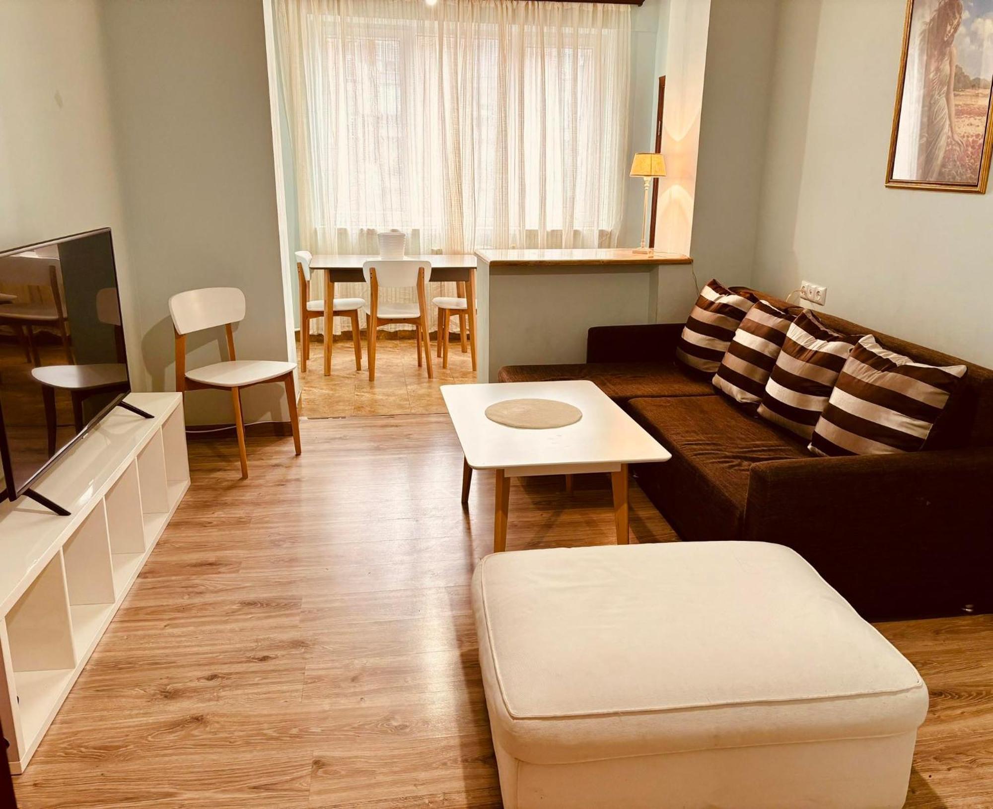 Center Hostel And Tours Erivan Dış mekan fotoğraf