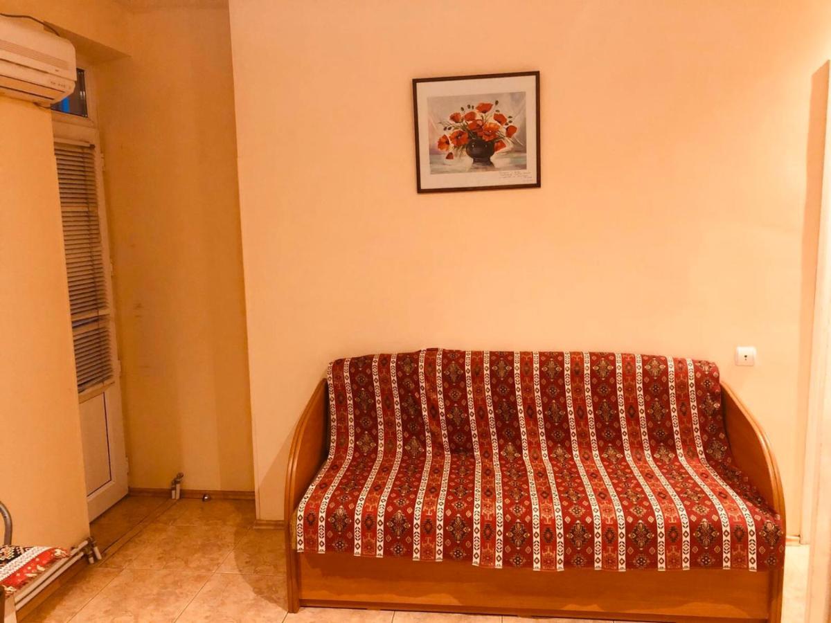 Center Hostel And Tours Erivan Dış mekan fotoğraf