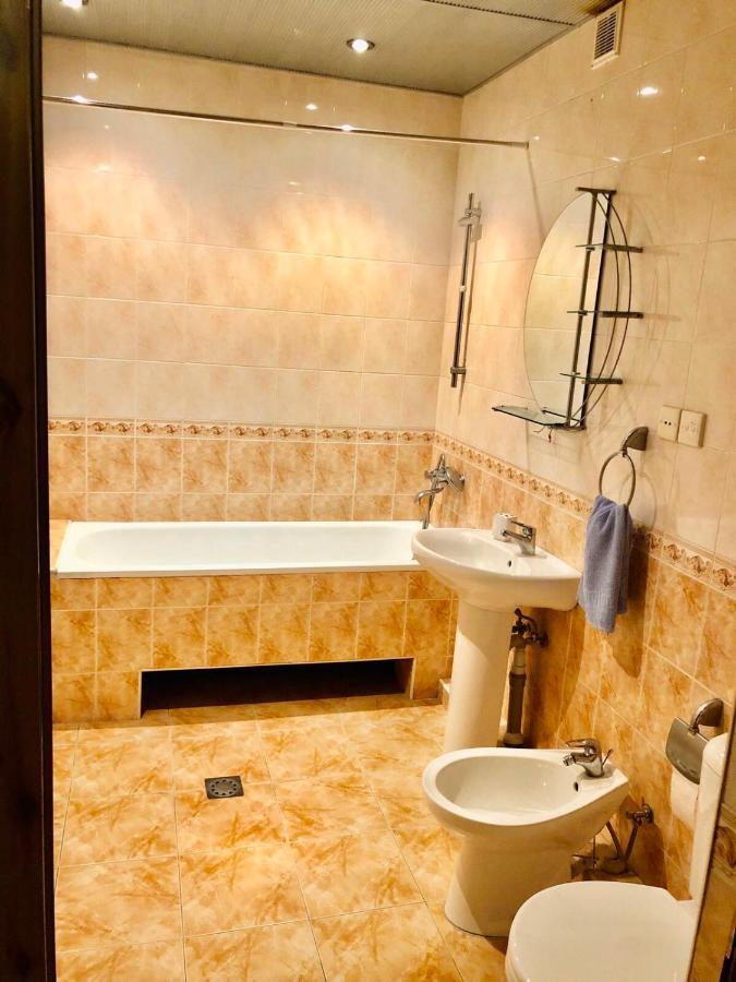 Center Hostel And Tours Erivan Dış mekan fotoğraf